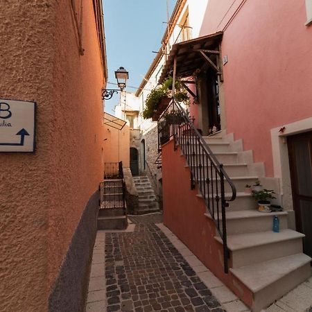 La Casa Di Duilia Bed & Breakfast Fornelli Luaran gambar