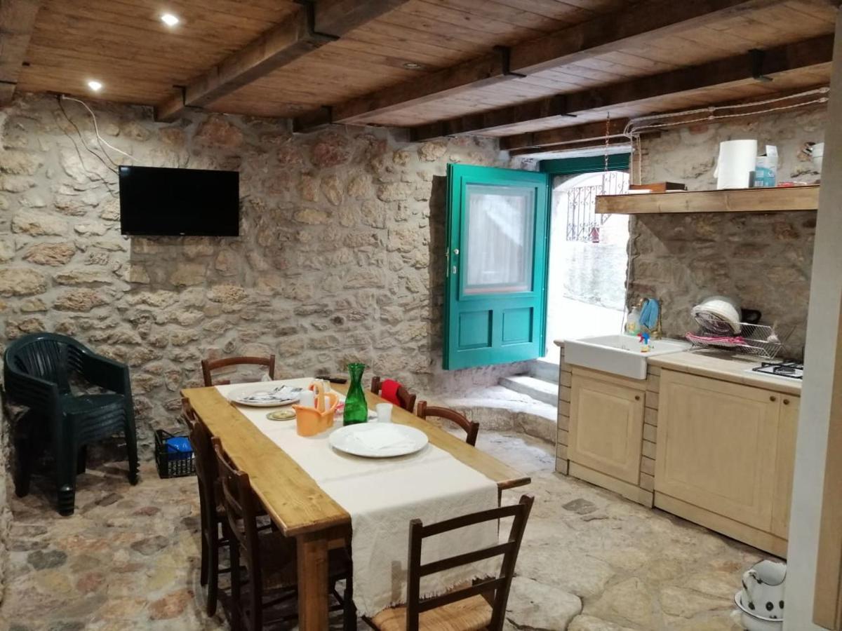 La Casa Di Duilia Bed & Breakfast Fornelli Luaran gambar